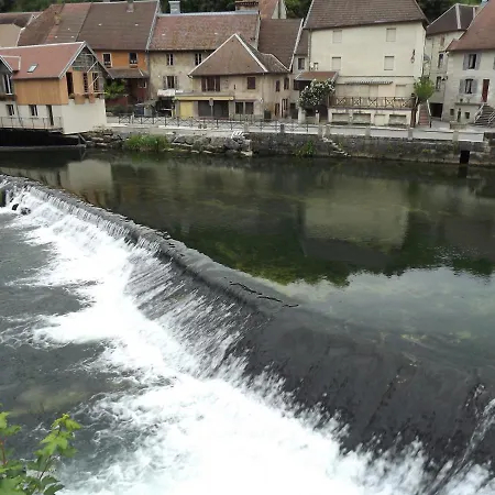 Gite La Petite Ecluse En Bord De Loue Lods Exterior photo