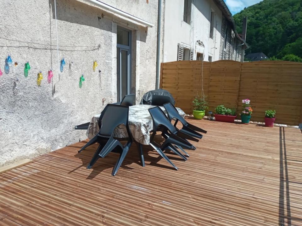 La Petite Ecluse En Bord De Loue * Lods